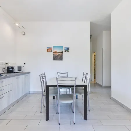 Apartment Il Melograno-10 By Interhome *